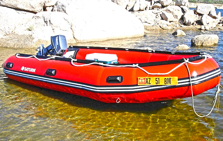 saturn boats
